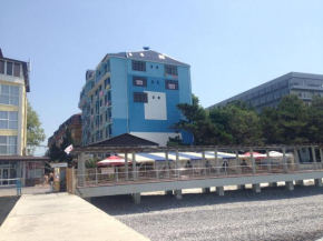 Studio Apartment near the Sea